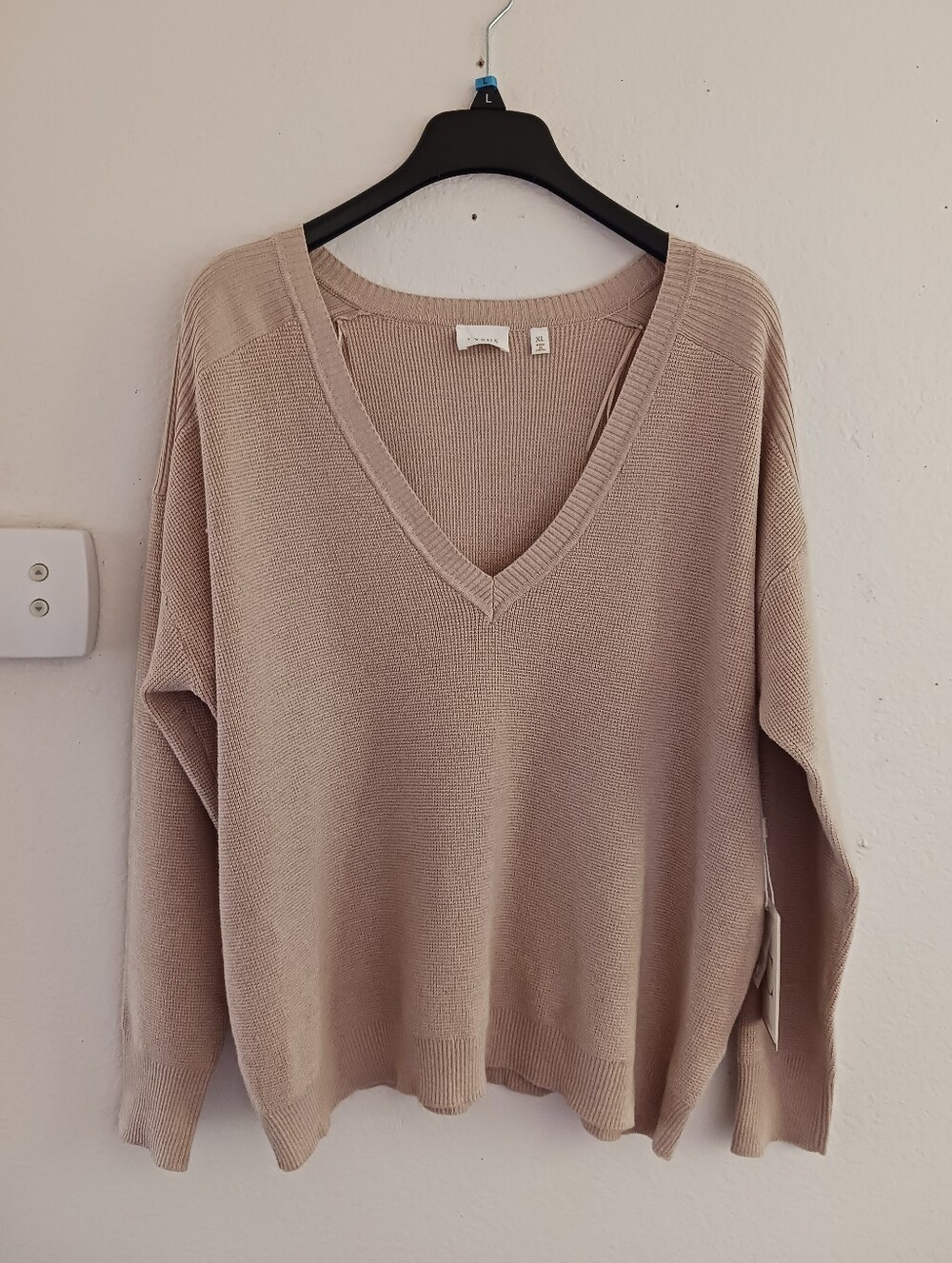 Cyrus The Refined V-neck Knit